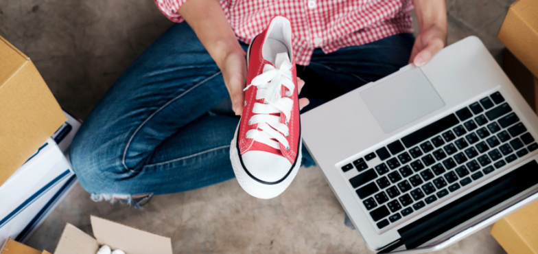 Zalety zakupu butów online - dlaczego warto wybierać buty przez Internet?