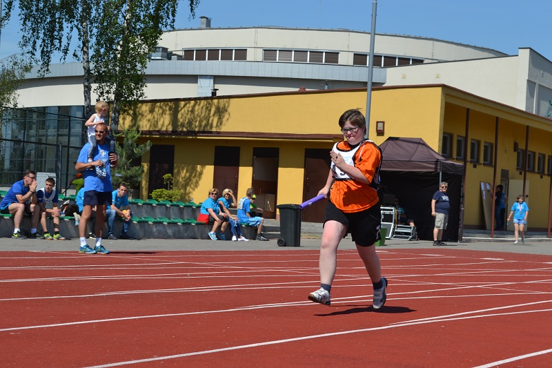Zawodnicy Olimpiad Specjalnych na podium. Medale, pot i łzy wzruszenia