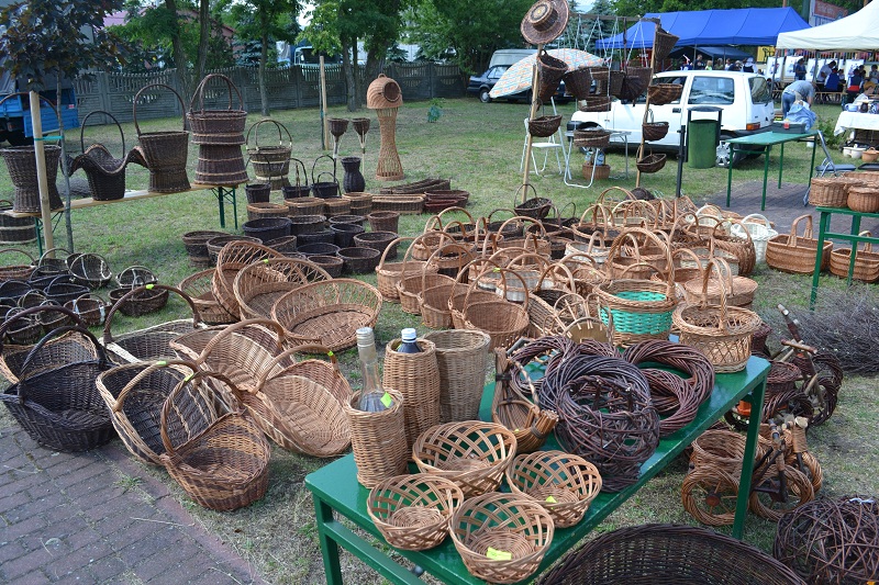 Lepią, śpiewają, haftują. Trwa Festiwal Kultury „W stronę tradycji”