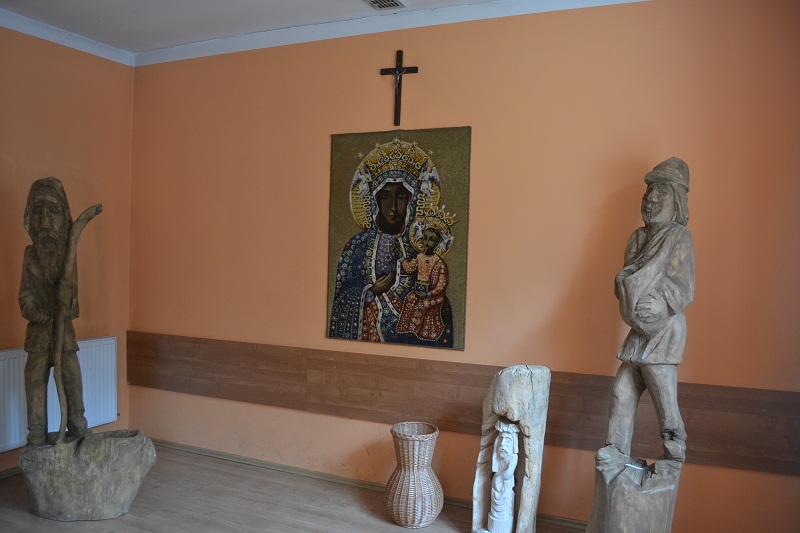 Lepią, śpiewają, haftują. Trwa Festiwal Kultury „W stronę tradycji”