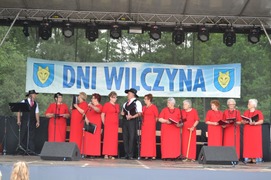 Dni Wilczyna ciąg dalszy. Na plaży zabawy dla dzieci, a później kabarety
