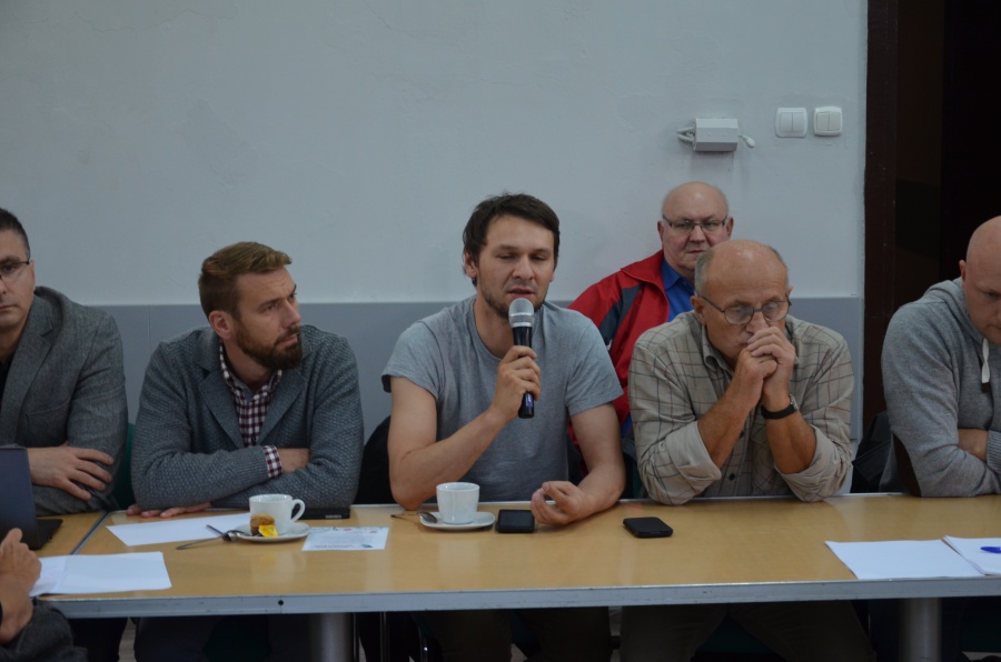 Wycofać szkoły i przedszkola z KBO, a może stworzyć dla nich osobną pulę? Debatowano nad budżetem