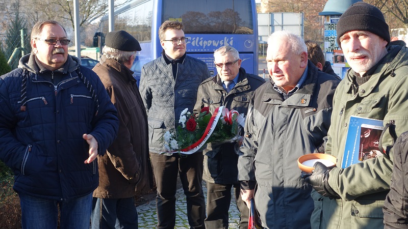 „Byłoby nie w porządku występować z ludźmi, którzy dokonali zbrodni na narodzie”