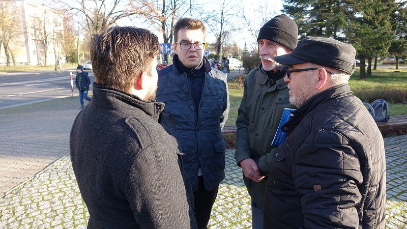 „Byłoby nie w porządku występować z ludźmi, którzy dokonali zbrodni na narodzie”