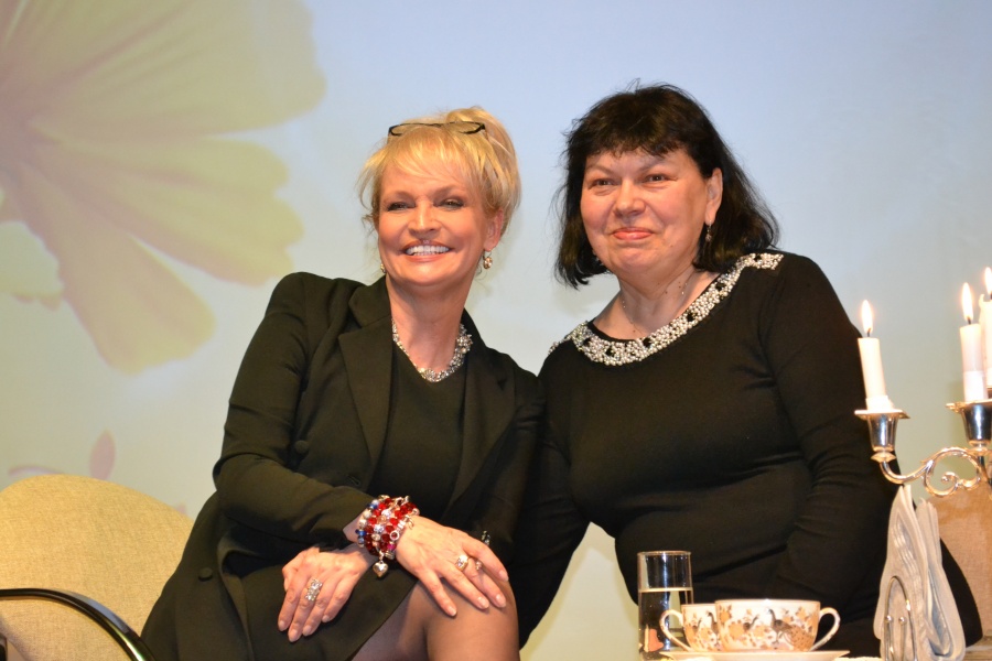 Podwieczorek z Adrianną Biedrzyńską. - To co robię, robię na tysiąc procent! - mówiła aktorka