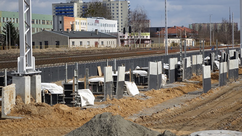 Czy remont linii kolejowej odbywa się zgodnie z harmonogramem?