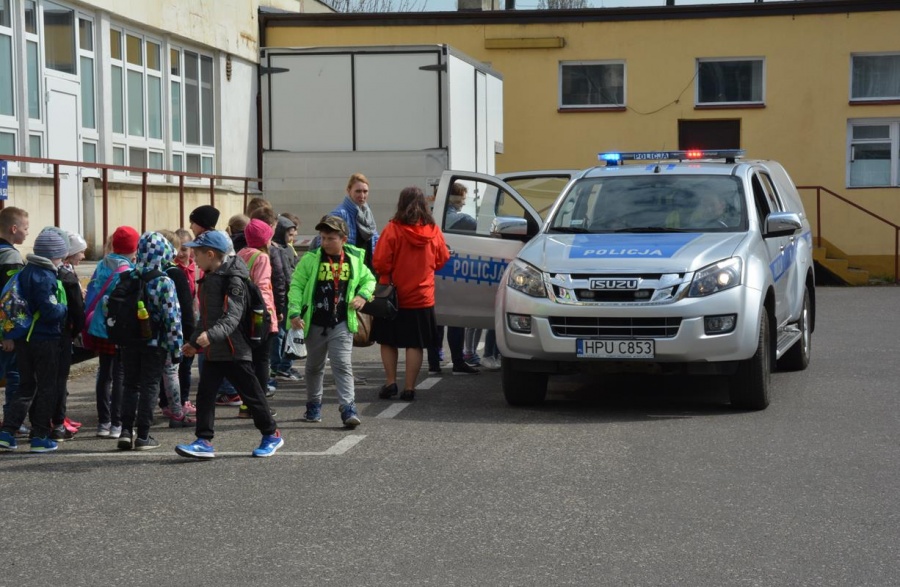 Policjanci otworzyli drzwi komendy. Zainteresowanie ogromne