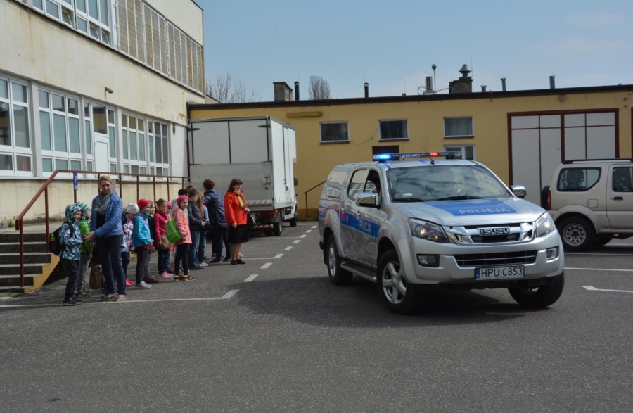 Policjanci otworzyli drzwi komendy. Zainteresowanie ogromne