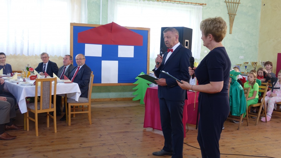 Gospodynie wystawiły trofea i częstowały obiadem. Koło ze Sławska ma 70 lat