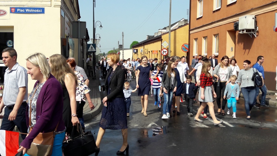 Poloneza czas zacząć! Już po raz drugi zatańczyli na rynku