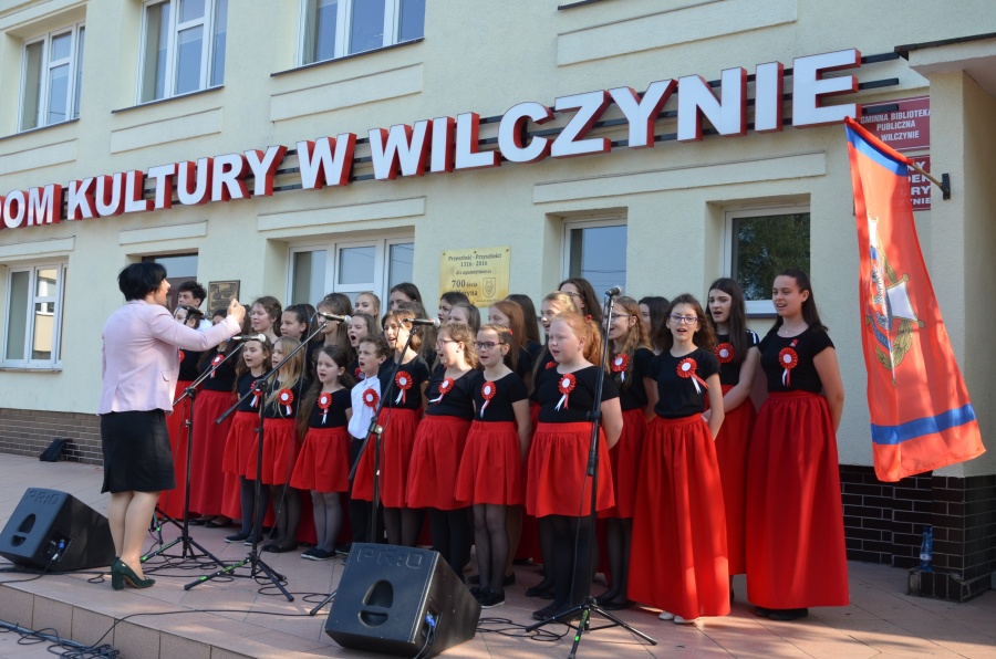 Odznaki dla druhów – starszych i młodszych. Dzień Strażaka w Wilczynie