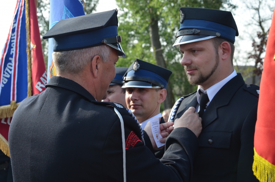 Odznaki dla druhów – starszych i młodszych. Dzień Strażaka w Wilczynie