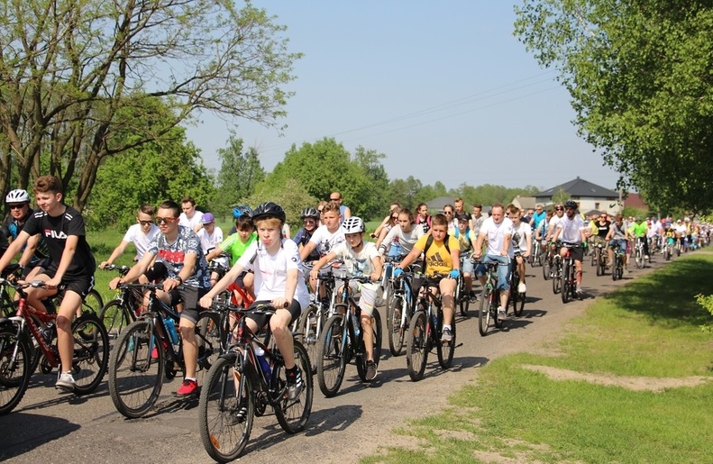 Majówka w Żychlinie. 500 rowerzystów na starcie rajdu