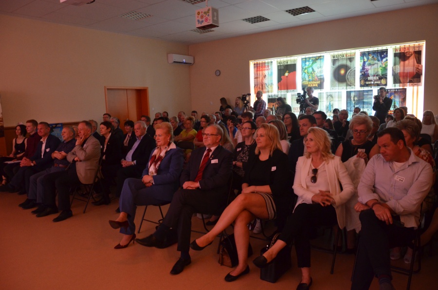 „To miejsce ma służyć integracji”. Dziś otwarto 51. Kino za rogiem