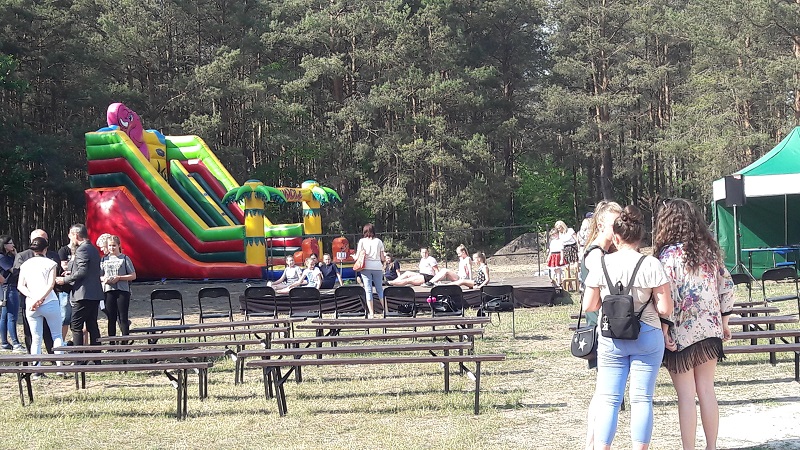 Festyn dla mieszkańców. Świetlica wiejska otwarta i poświęcona