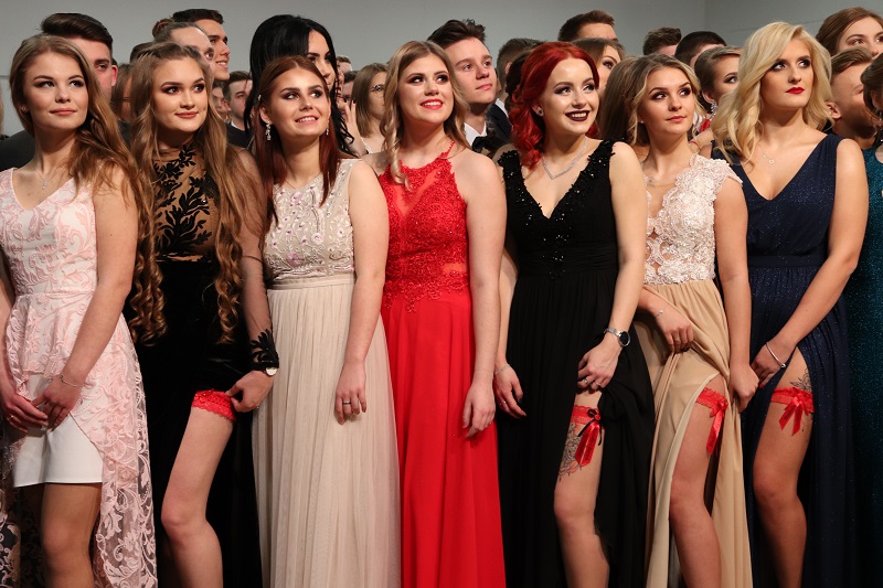 Maturzysto, żyj z całych sił! Studniówka III LO