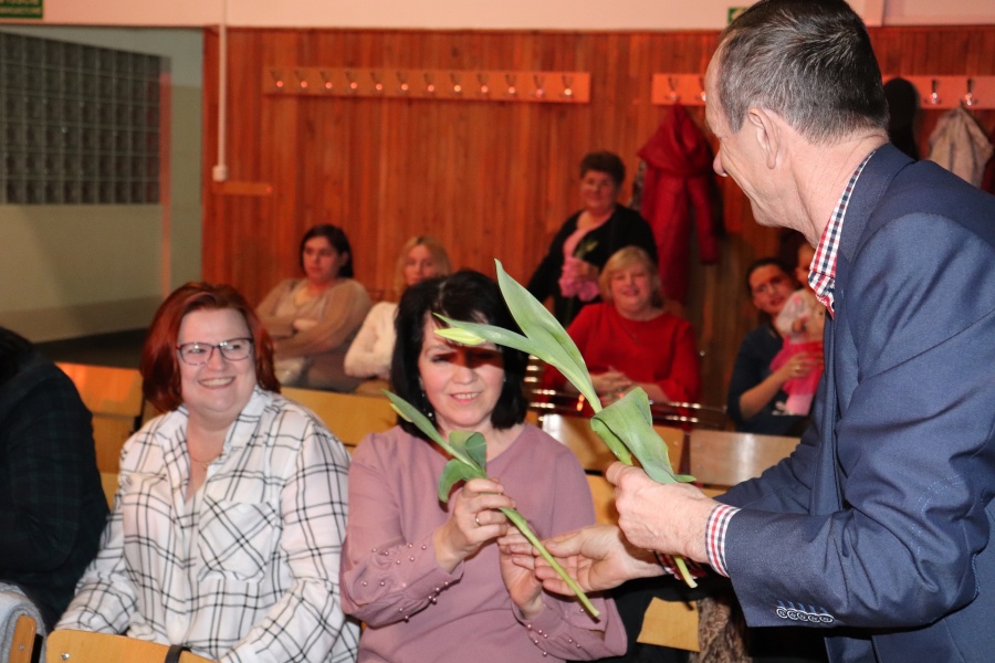Koncert z okazji „Dnia Kobiet”. Cała sala śpiewała przeboje Anny Jantar