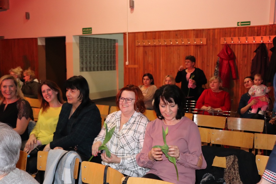 Koncert z okazji „Dnia Kobiet”. Cała sala śpiewała przeboje Anny Jantar