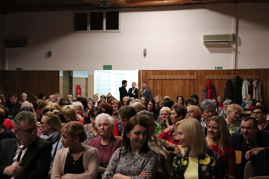 Koncert z okazji „Dnia Kobiet”. Cała sala śpiewała przeboje Anny Jantar