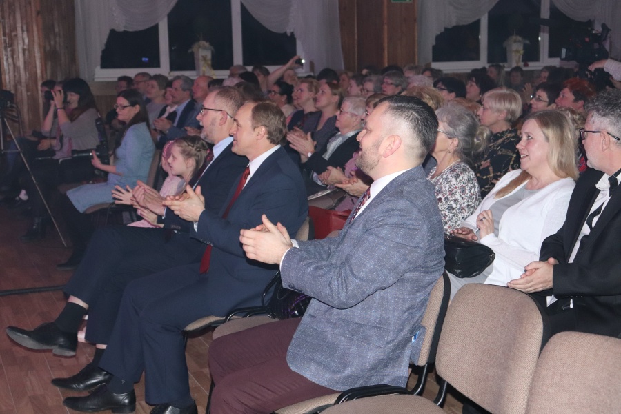 Koncert z okazji „Dnia Kobiet”. Cała sala śpiewała przeboje Anny Jantar