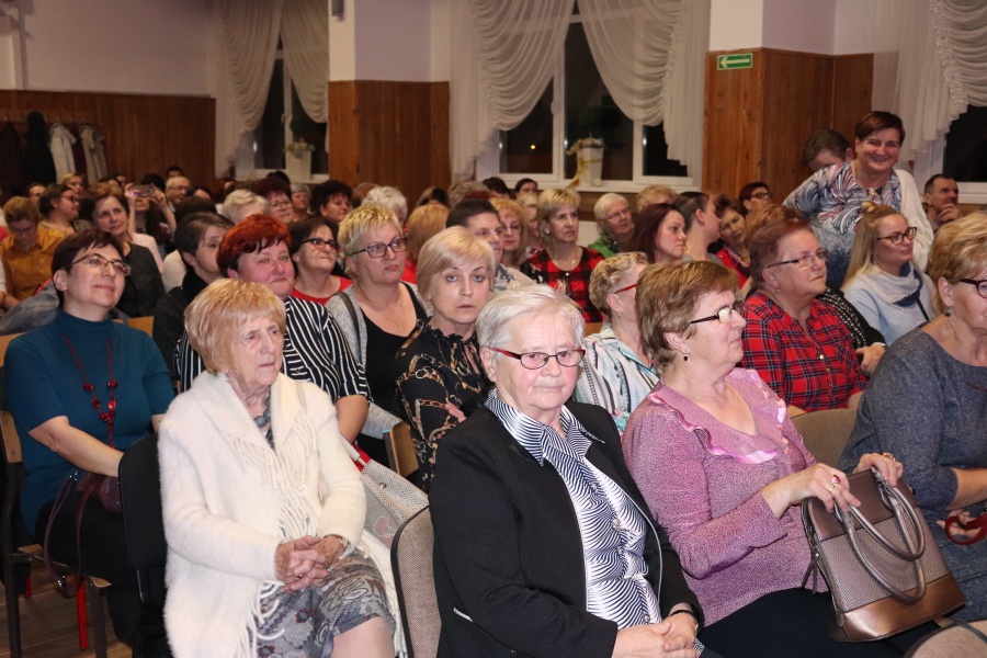 Koncert z okazji „Dnia Kobiet”. Cała sala śpiewała przeboje Anny Jantar