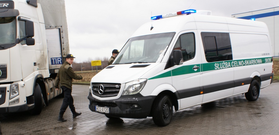 Warsztaty z funkcjonariuszami celno-skarbowymi. Uczniowie CKU poznawali swój przyszły zawód