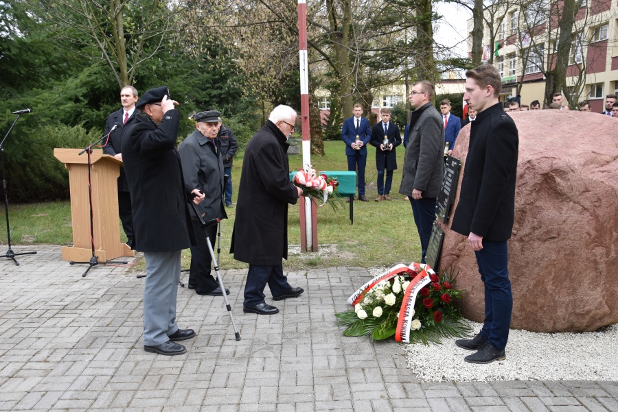 Obchody na Skwerze Pamięci Ofiar Zbrodni Katyńskiej. Przypomnieli wydarzenia z 1940 roku