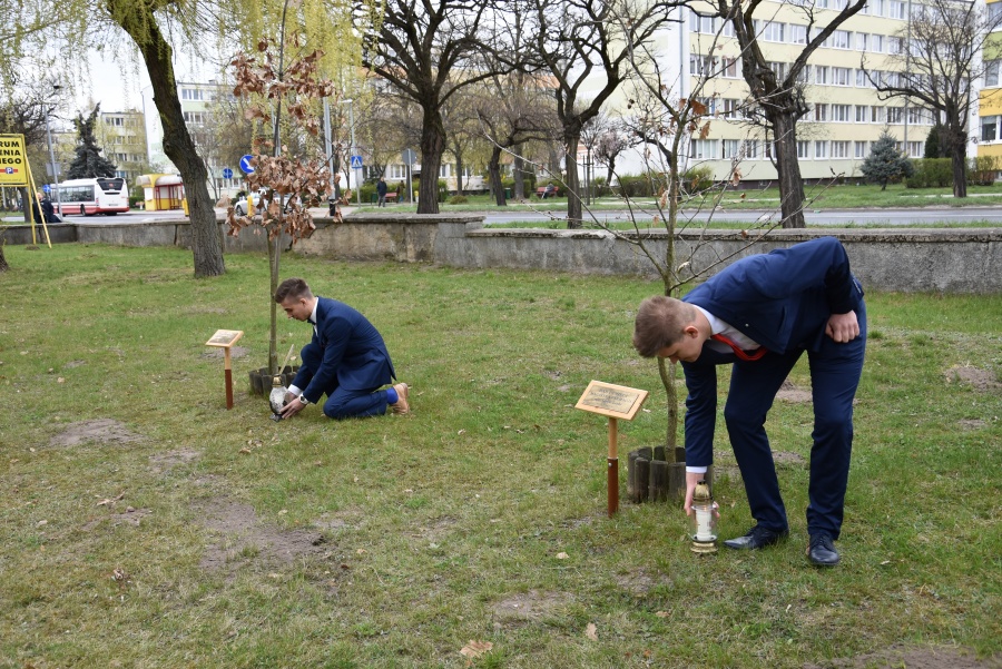 Obchody na Skwerze Pamięci Ofiar Zbrodni Katyńskiej. Przypomnieli wydarzenia z 1940 roku