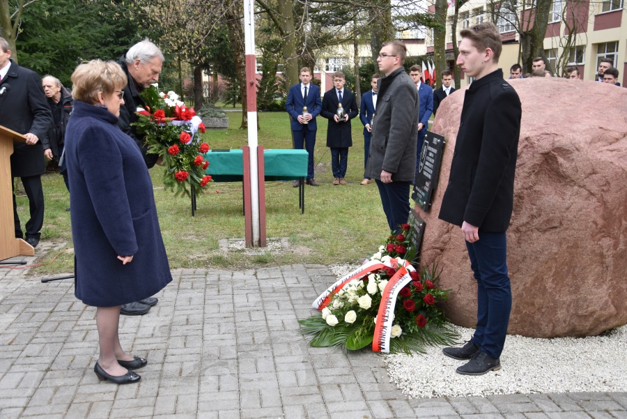 Obchody na Skwerze Pamięci Ofiar Zbrodni Katyńskiej. Przypomnieli wydarzenia z 1940 roku