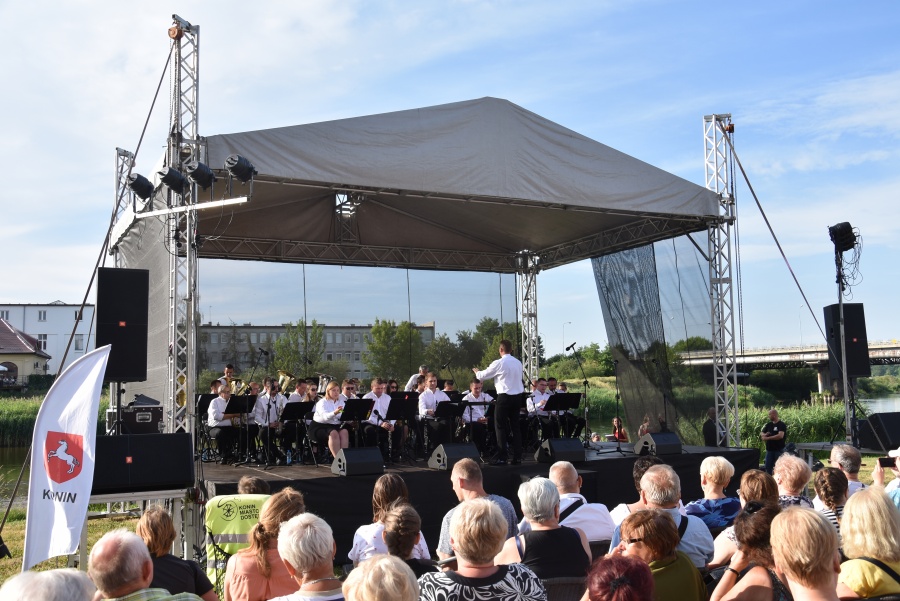 Moniuszko na bulwarze, czyli „Nad rzeką pełną muzyki”