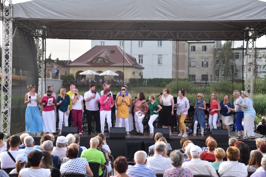 Moniuszko na bulwarze, czyli „Nad rzeką pełną muzyki”