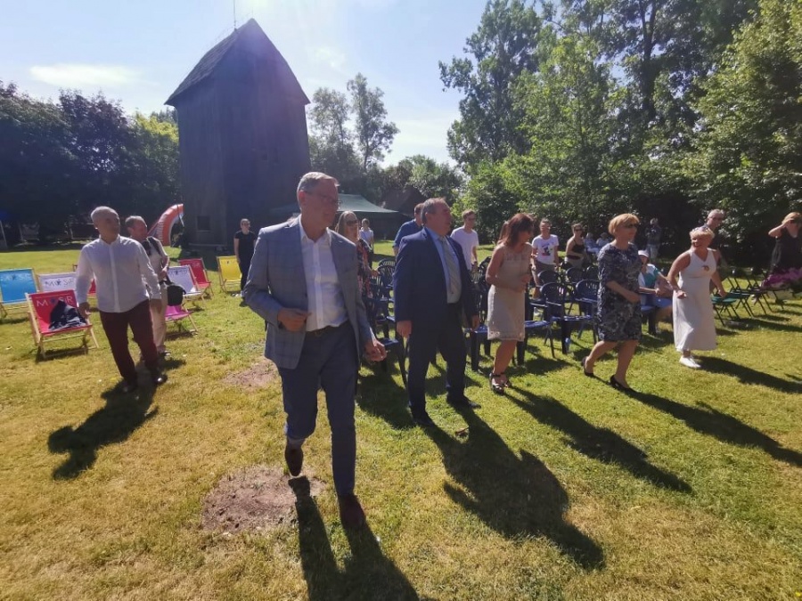 Koniński Kongres Kobiet rozpoczęli podopieczni „Otwarcia”. Trwają panele dyskusyjne