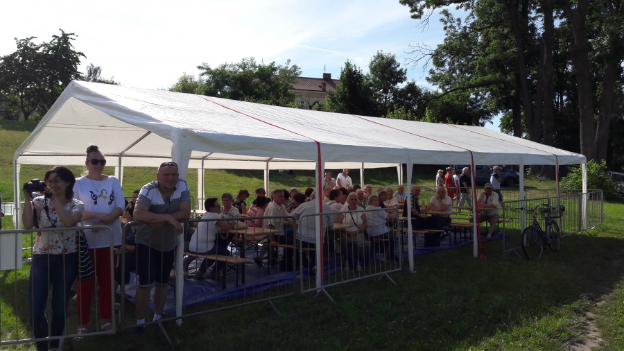 Festyn integracyjny „Pod gołym niebem”. Tak się bawią w Sompolnie