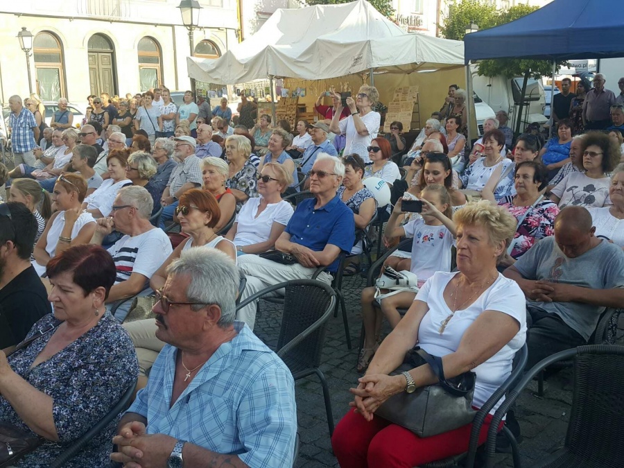 Tłumy na placu Wolności. Dziś Jarmark św. Bartłomieja, jutro powtórka