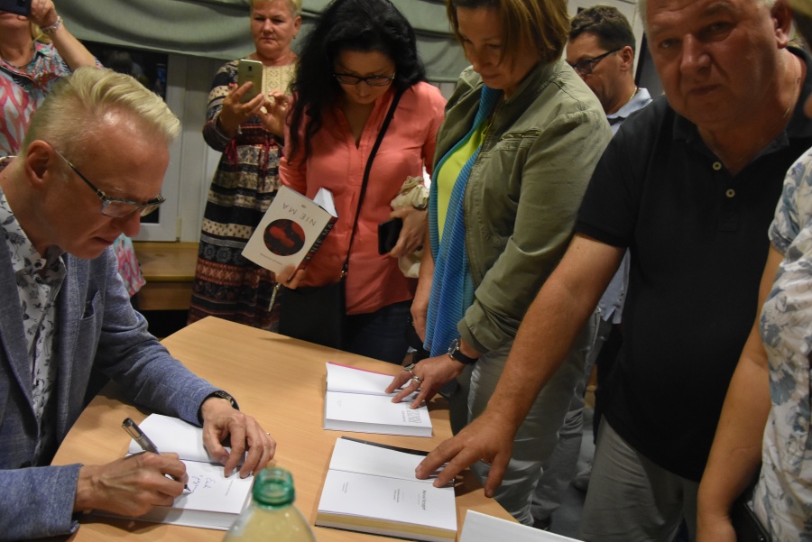 Mariusz Szczygieł gościem „Konin lubi książki 4”. O zakochiwaniu się w tematach i o życiowych prawdach