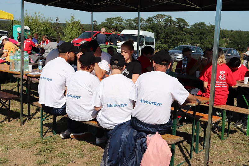 Sportowa rywalizacja, zumba i grill. Spartakiada przed wieżą