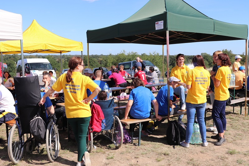 Sportowa rywalizacja, zumba i grill. Spartakiada przed wieżą