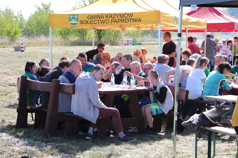 Sportowa rywalizacja, zumba i grill. Spartakiada przed wieżą