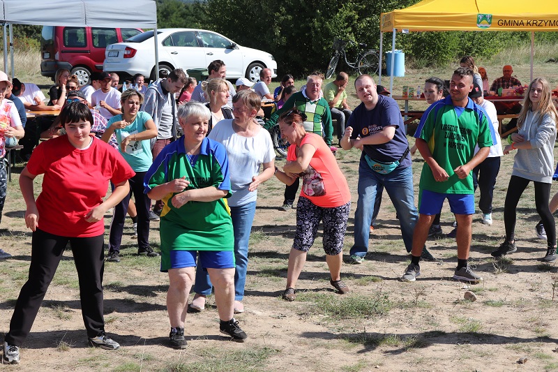 Sportowa rywalizacja, zumba i grill. Spartakiada przed wieżą