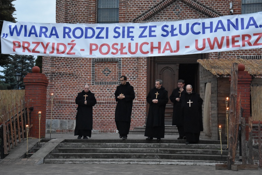 „Nasi patronowie” w plenerze. Mieszkańcy pokazali historię Pięciu Braci Męczenników