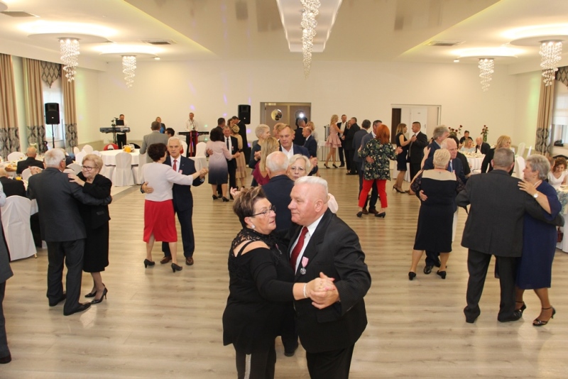 Uroczystość Jubileuszu Pożycia Małżeńskiego. Stu małżonków otrzymało medale