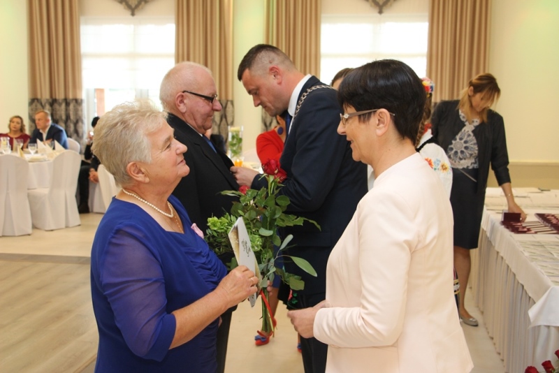 Uroczystość Jubileuszu Pożycia Małżeńskiego. Stu małżonków otrzymało medale
