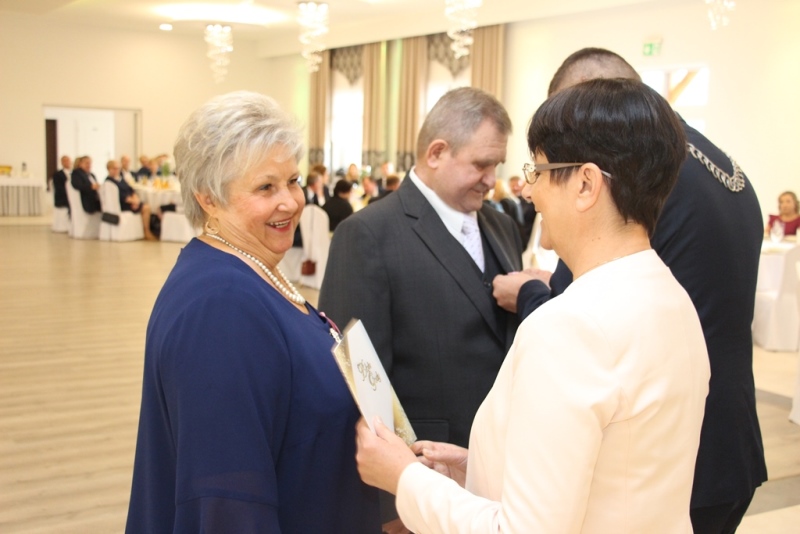 Uroczystość Jubileuszu Pożycia Małżeńskiego. Stu małżonków otrzymało medale