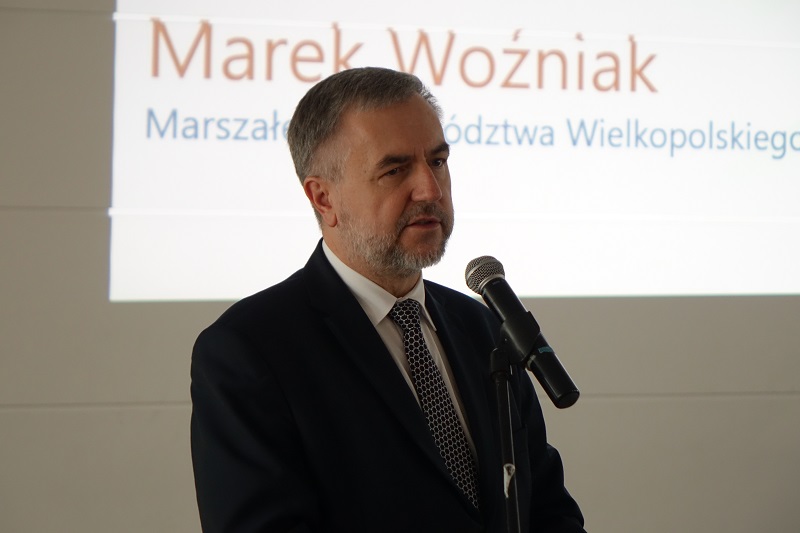 Dyskusja z marszałkiem o strategii naszego województwa. „Mamy Wielkopolskę dwóch prędkości”