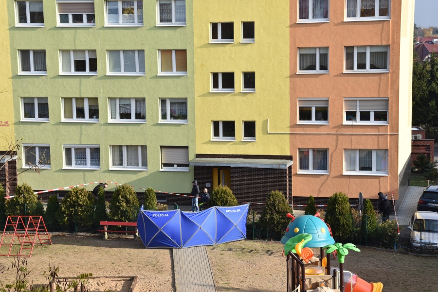 NAJNOWSZE INFORMACJE. Policjant zastrzelił 21-letniego mężczyznę. Jest komentarz prokuratury