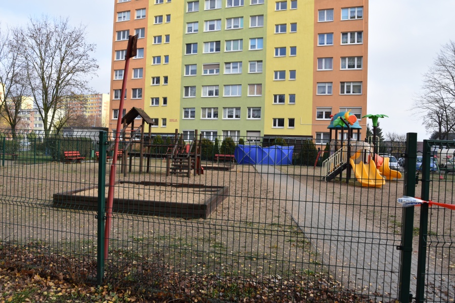 NAJNOWSZE INFORMACJE. Policjant zastrzelił 21-letniego mężczyznę. Jest komentarz prokuratury