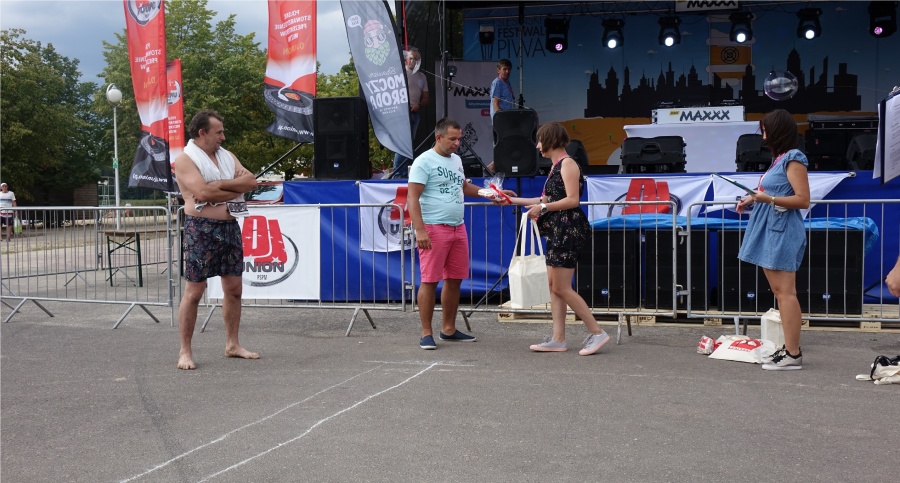 Ponad 100 rodzajów piwa oraz mnóstwo dobrej muzyki. Trwa właśnie Ślesiński Festiwal Piwa