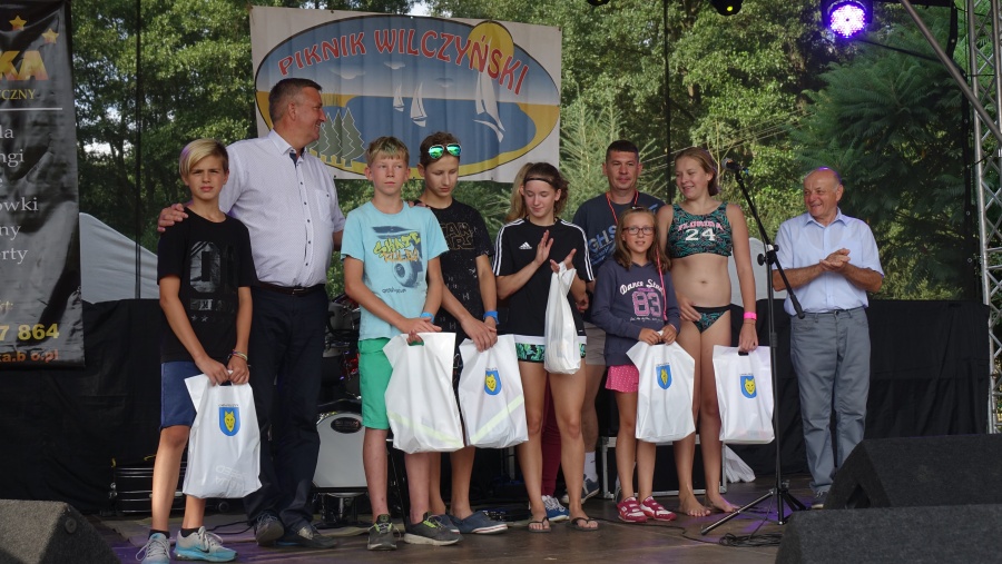Pobiegli w IV już Wilczyńskim Biegu Wakacyjnym. Na plaży trwa piknik