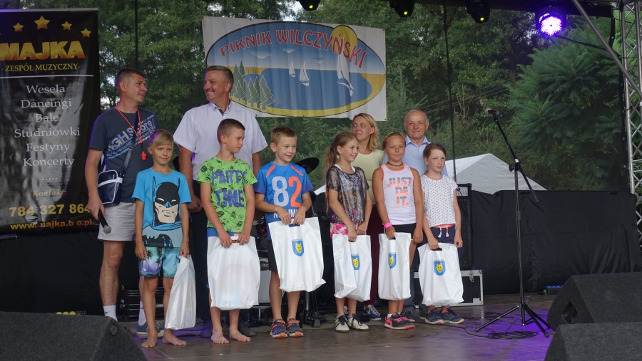 Pobiegli w IV już Wilczyńskim Biegu Wakacyjnym. Na plaży trwa piknik