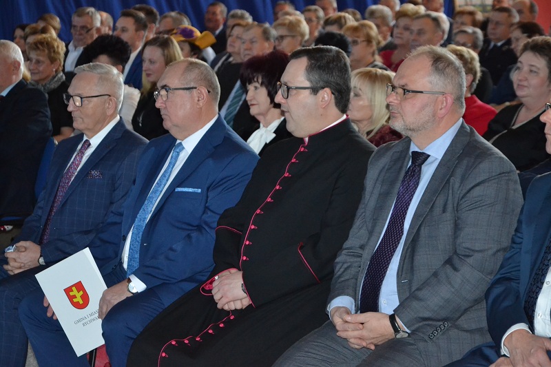 Burmistrz z radnymi i urzędnikami zaśpiewali kolędę. Na X Spotkaniu Noworocznym